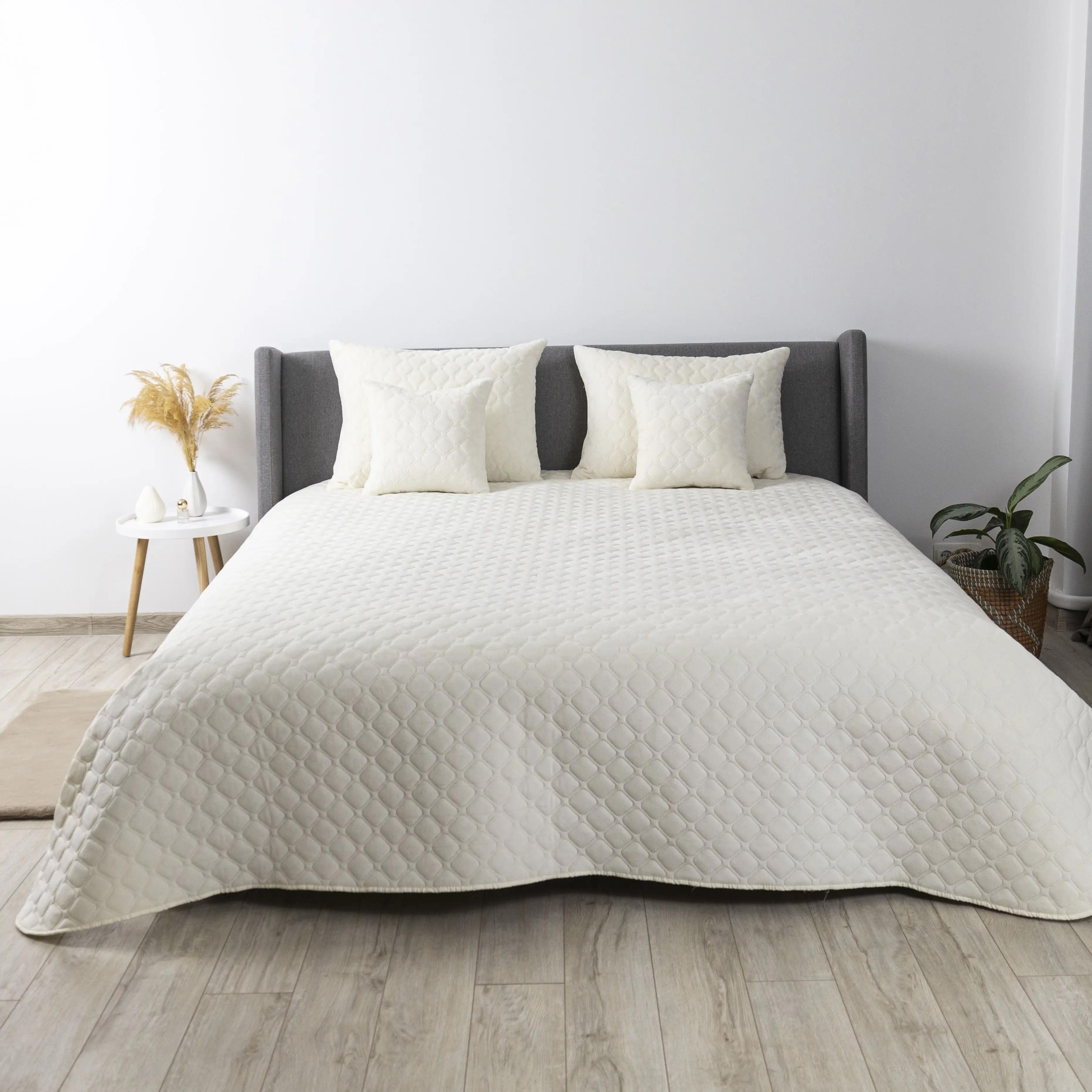 Покривало ТЕП "VELOUR" Молочне/Ромб круглий, 180x240 - Фото 2