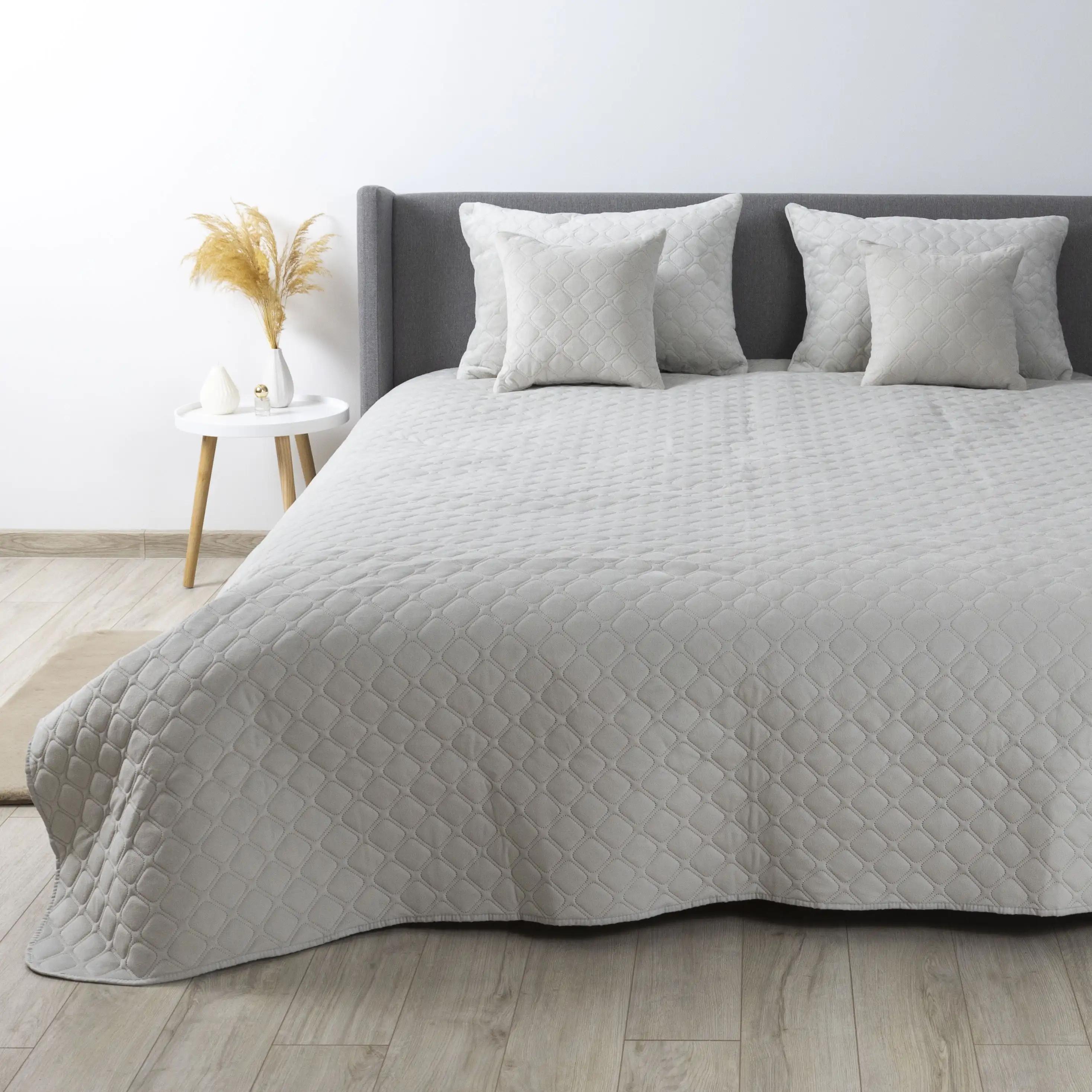 Покривало ТЕП "VELOUR" Світло-сіре/Ромб круглий