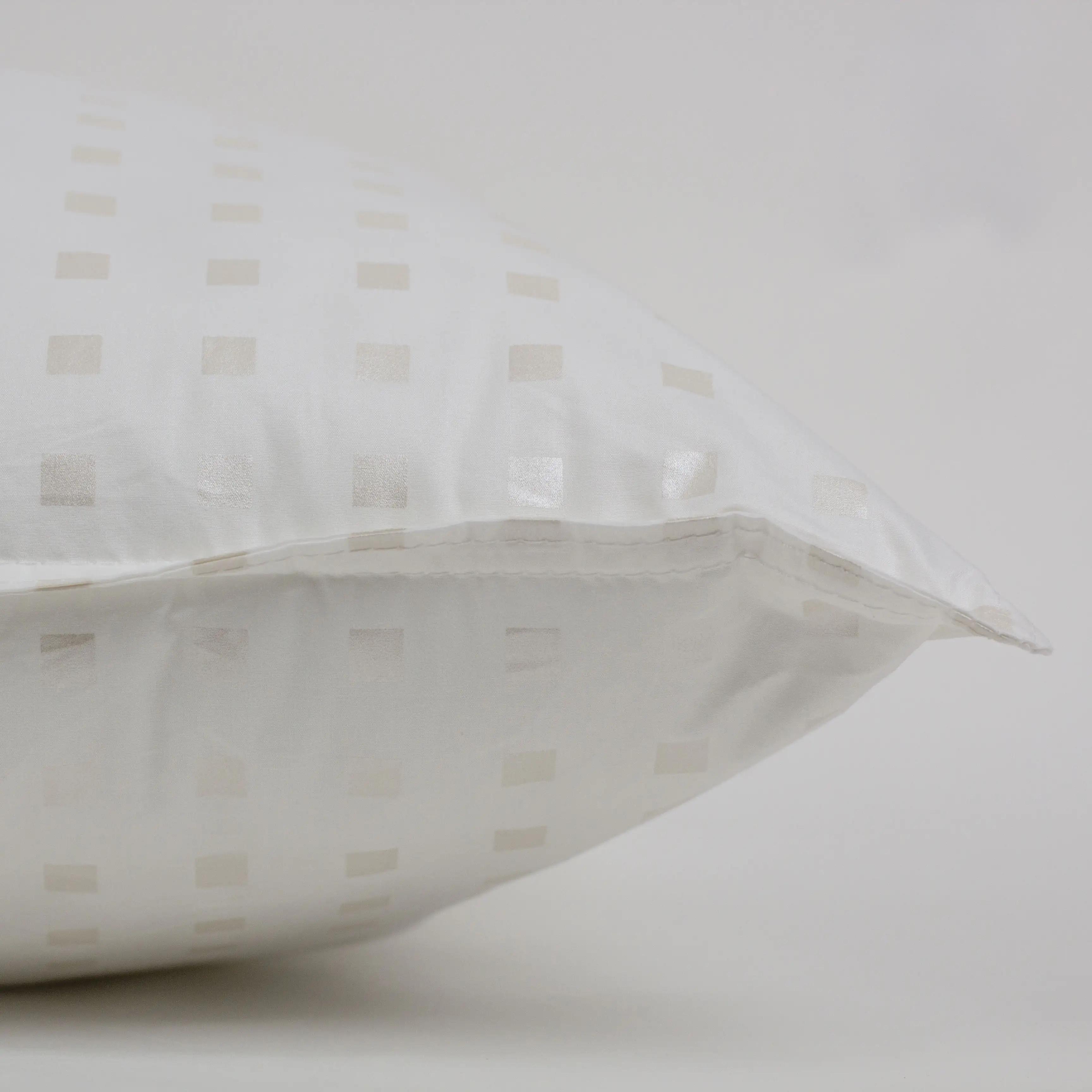 Подушка FRIENDLY ТЕП "ЛЕБЕДИНЫЙ ПУХ" метализированная печать, 70x70 - Фото 3