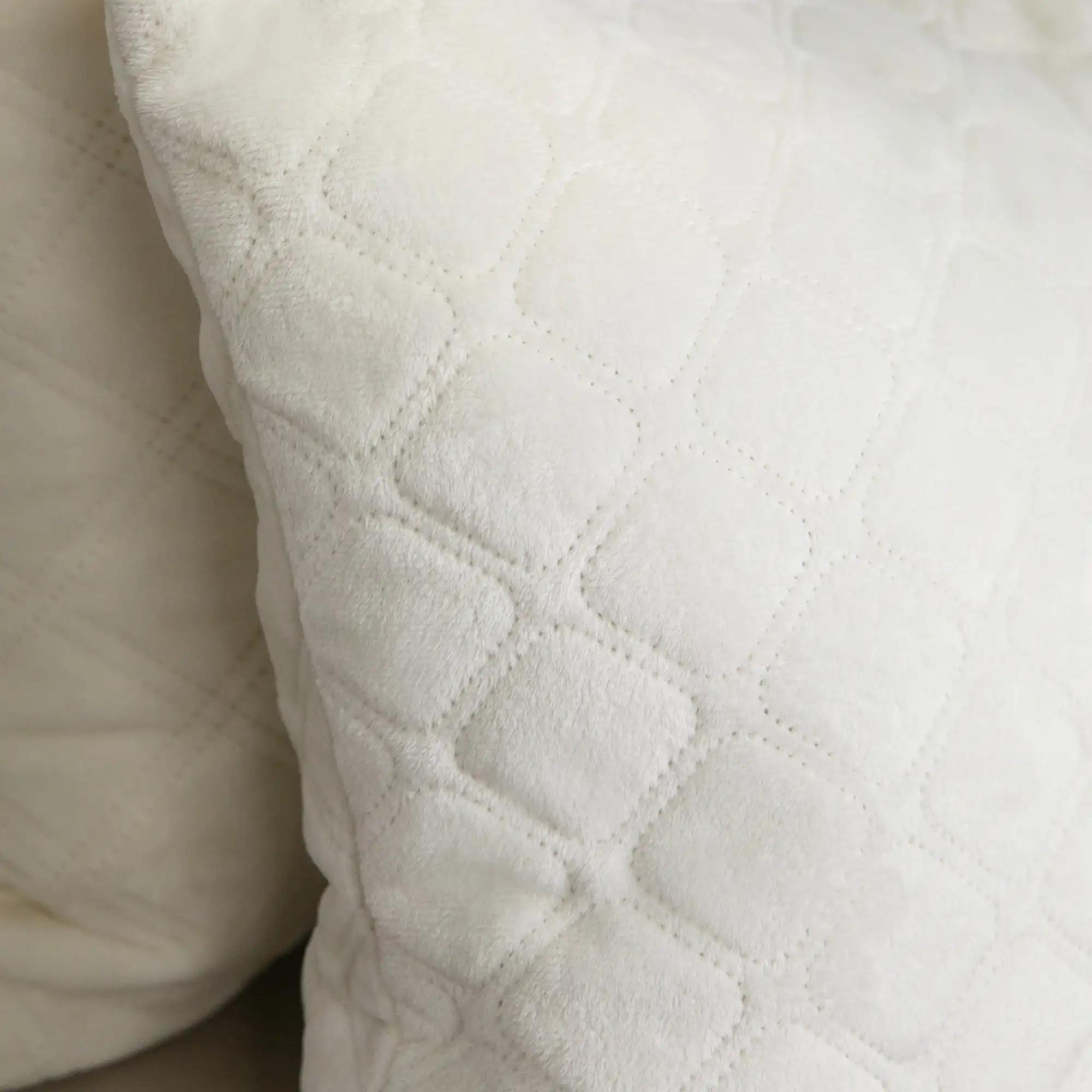 Подушка декоративная "VELOUR" Молочная, 40x40 - Фото 4