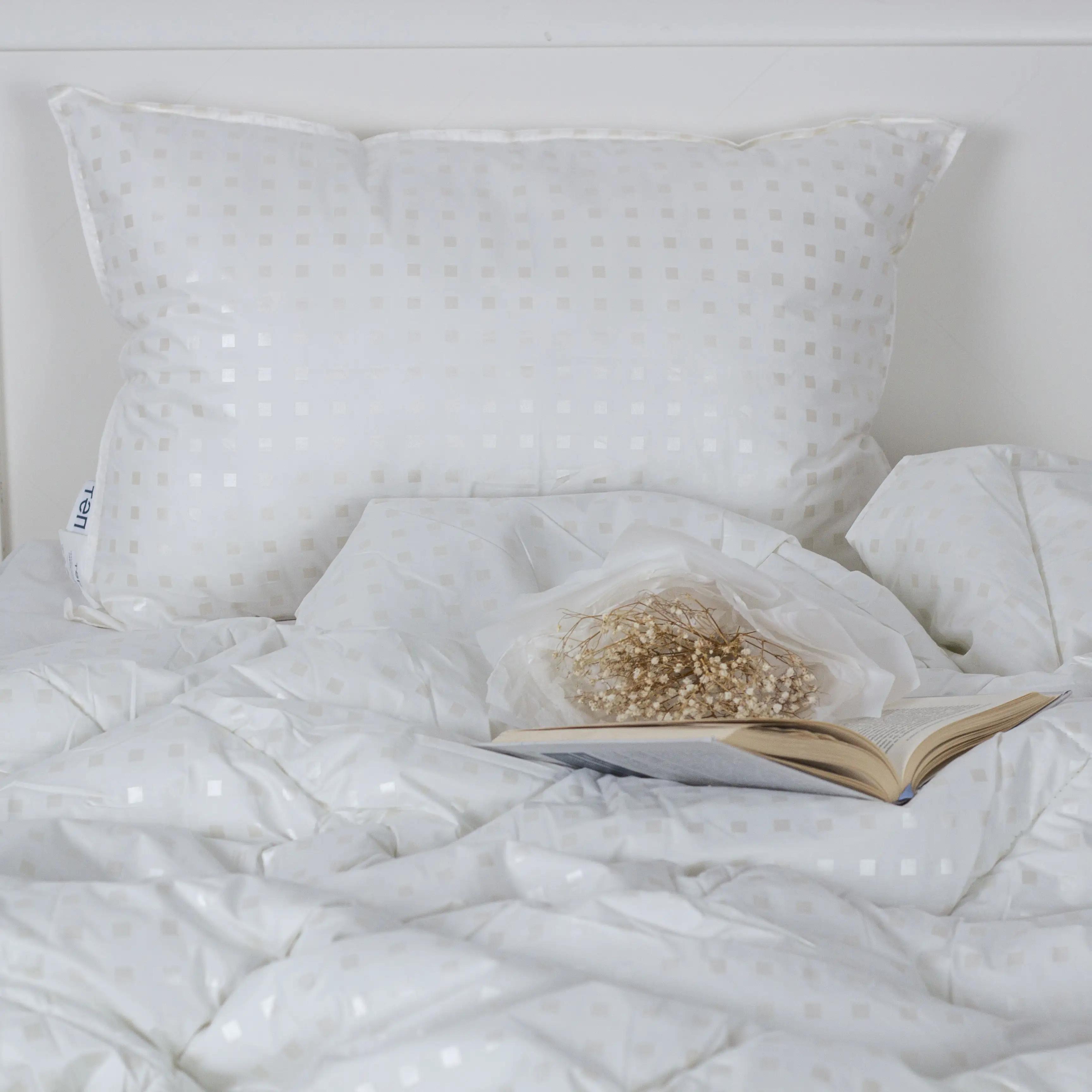 Ковдра FRIENDLY ТЕП "ЛЕБЕДИНИЙ ПУХ" металізований друк, 200x210 - Фото 4