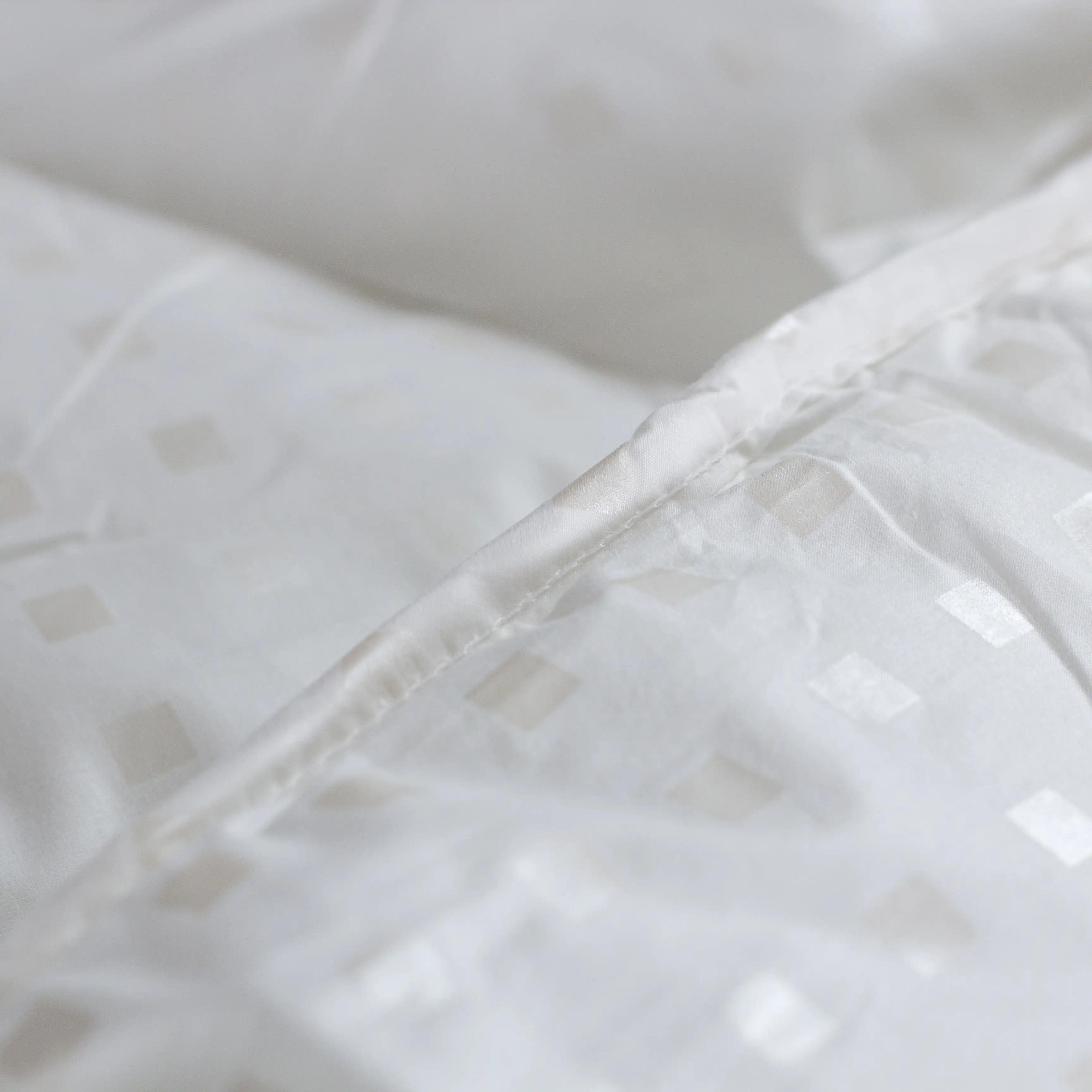 Ковдра FRIENDLY ТЕП "ЛЕБЕДИНИЙ ПУХ" металізований друк, 200x210 - Фото 5