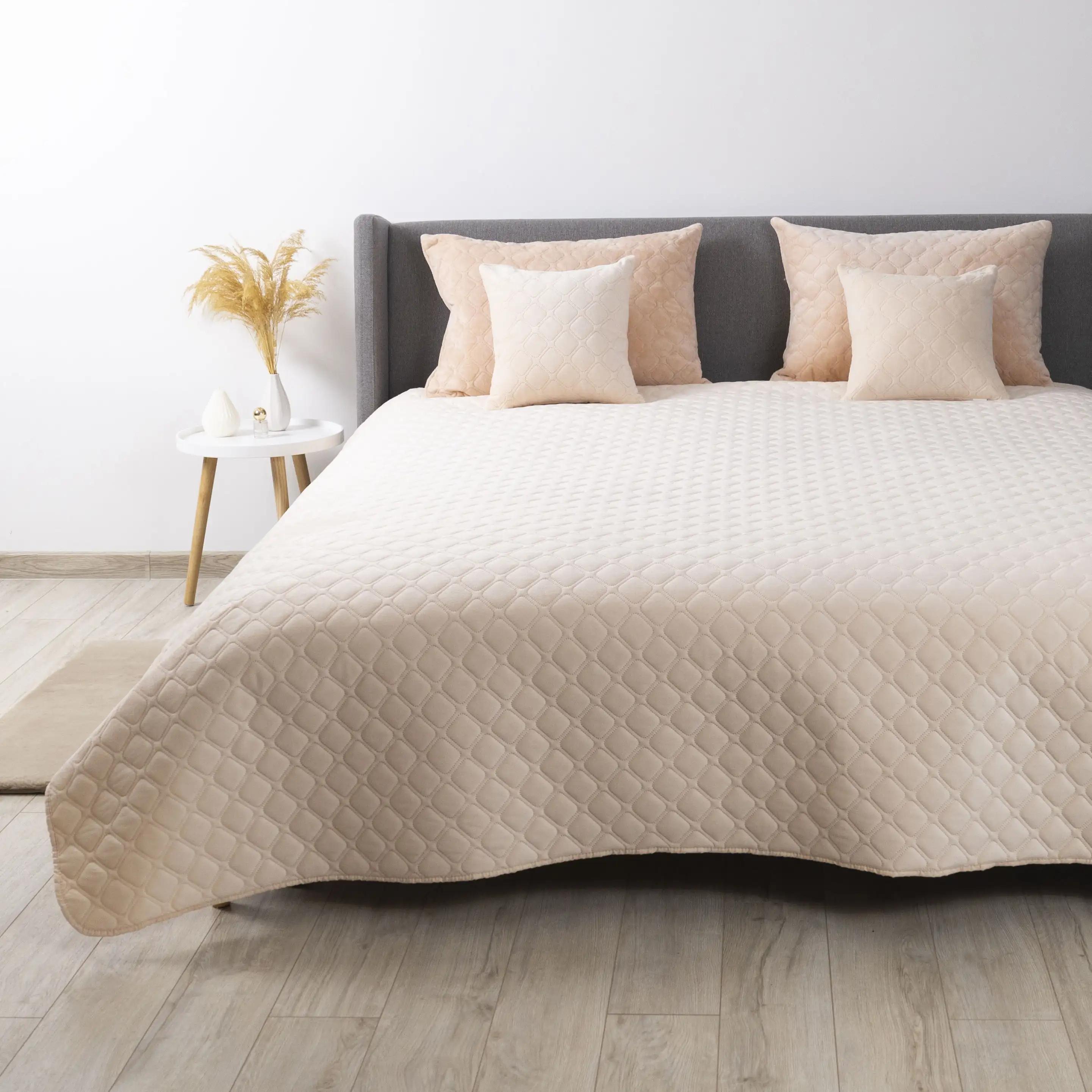 Покривало ТЕП "VELOUR" Персикове/Ромб круглий