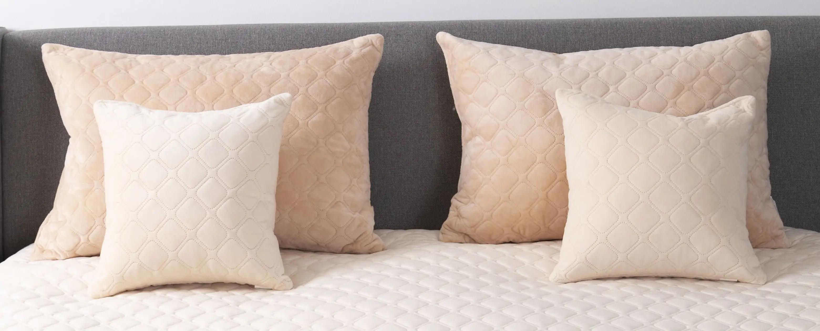 Подушка декоративна "VELURE" Персиковий, 40x40 - Фото 2