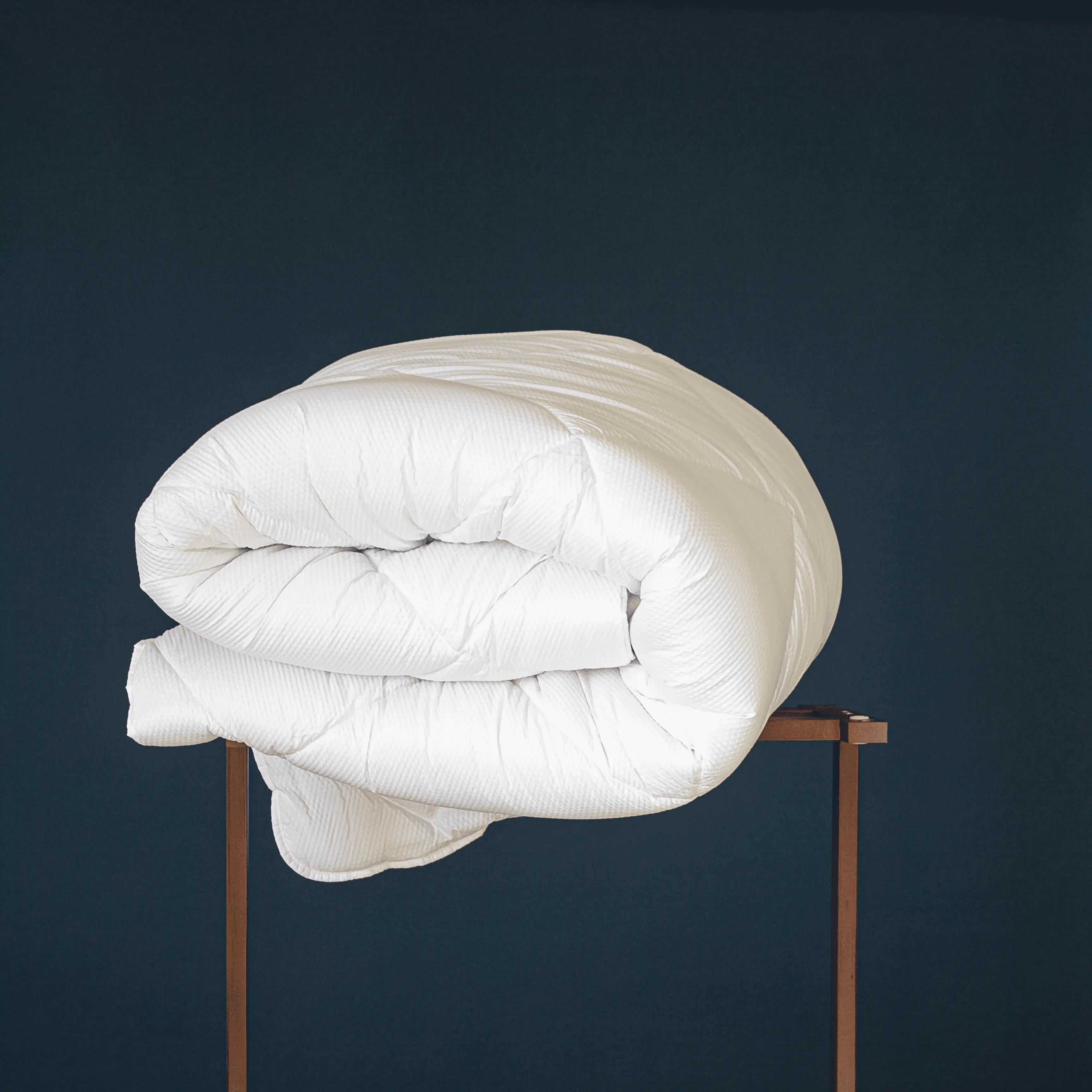 Ковдра "HUGGY" 250г