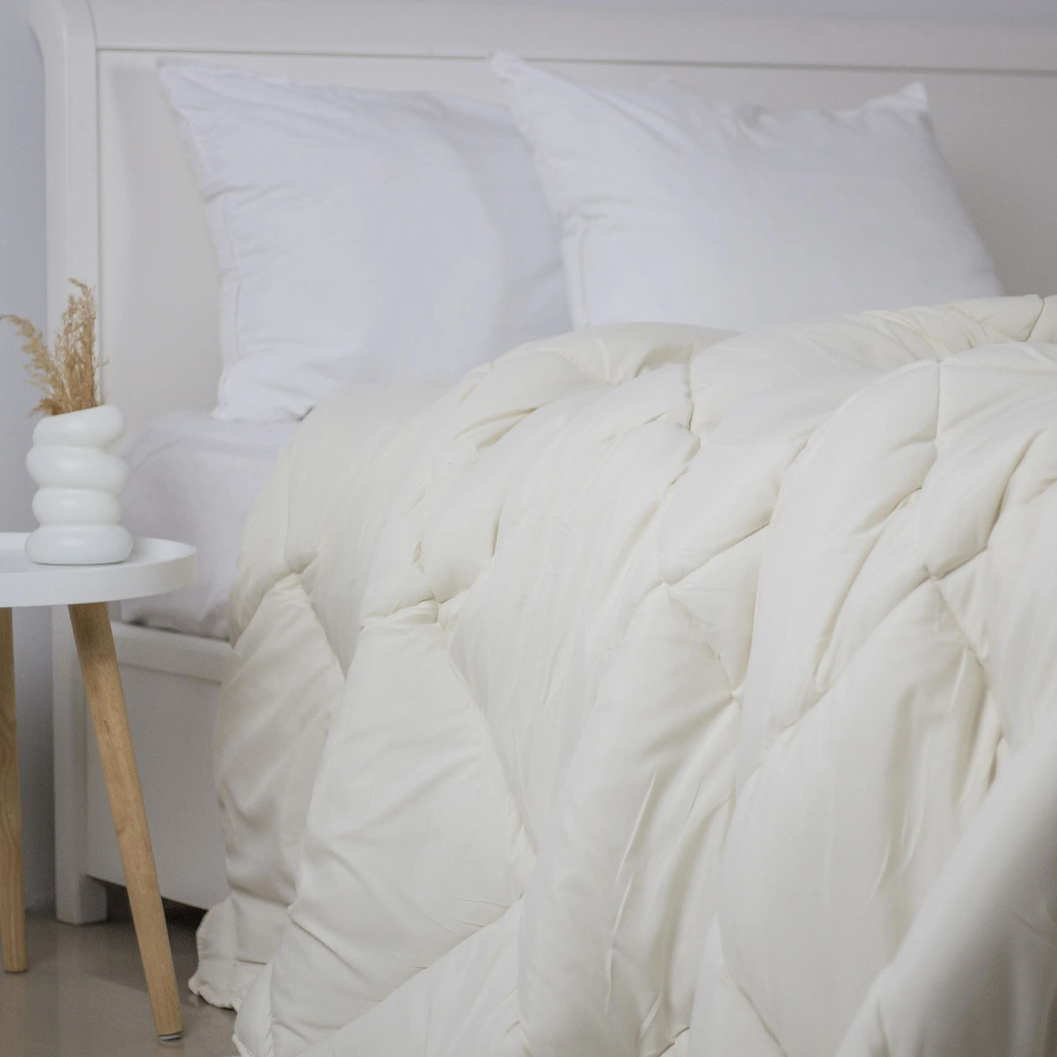 Ковдра FRIENDLY "ALASKA" Молочне некомбіноване, 180x205 - Фото 4