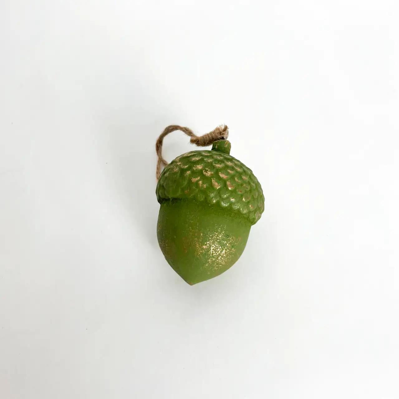 Ялинкова прикраса «Forest Charm», 6 см, дерев’яна, оливкова