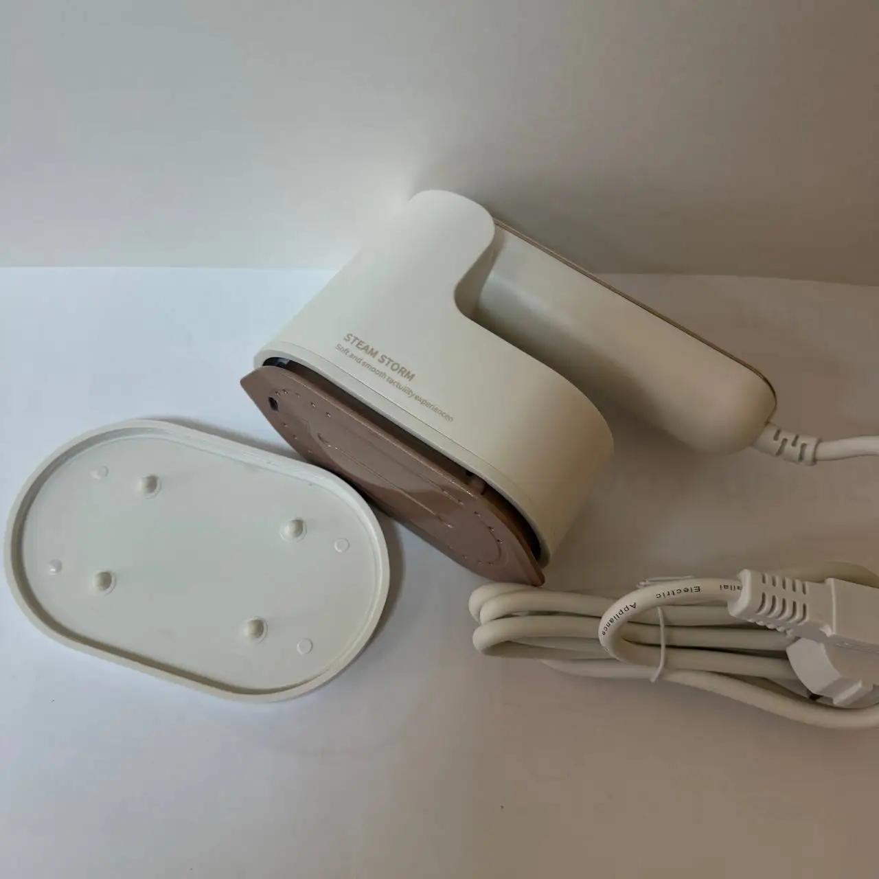 Праска-відпарювач дорожня “Warm Travel” 1200 W, біла