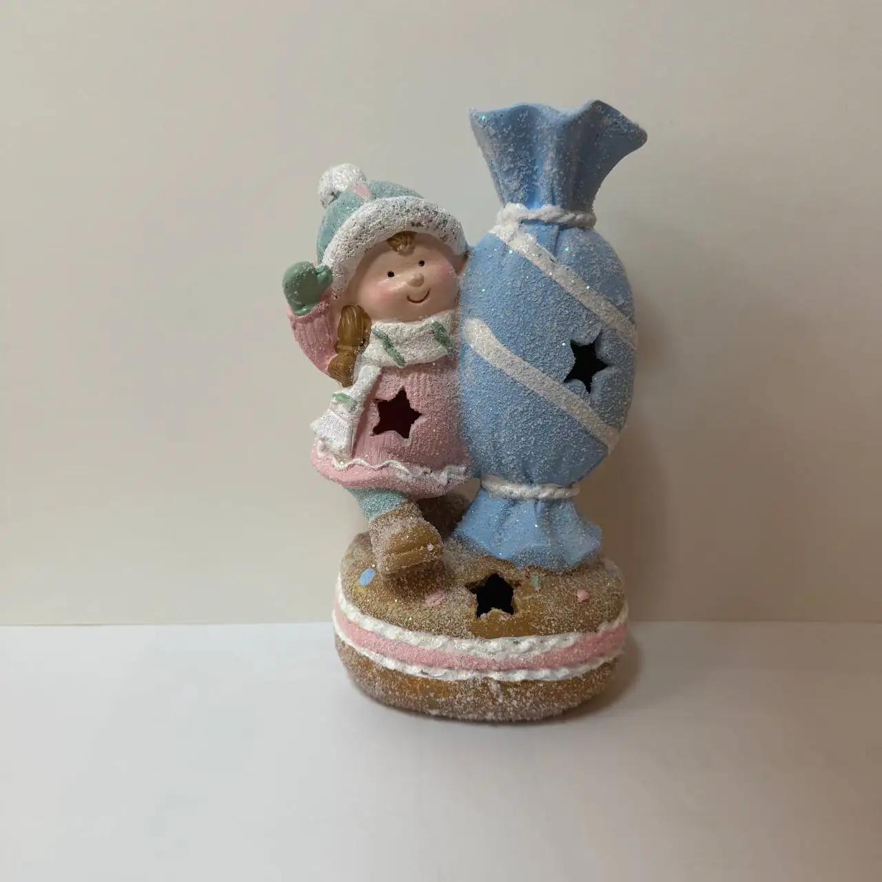 Новорічна фігурка з підсвіткою «Дівчинка з цукеркою»