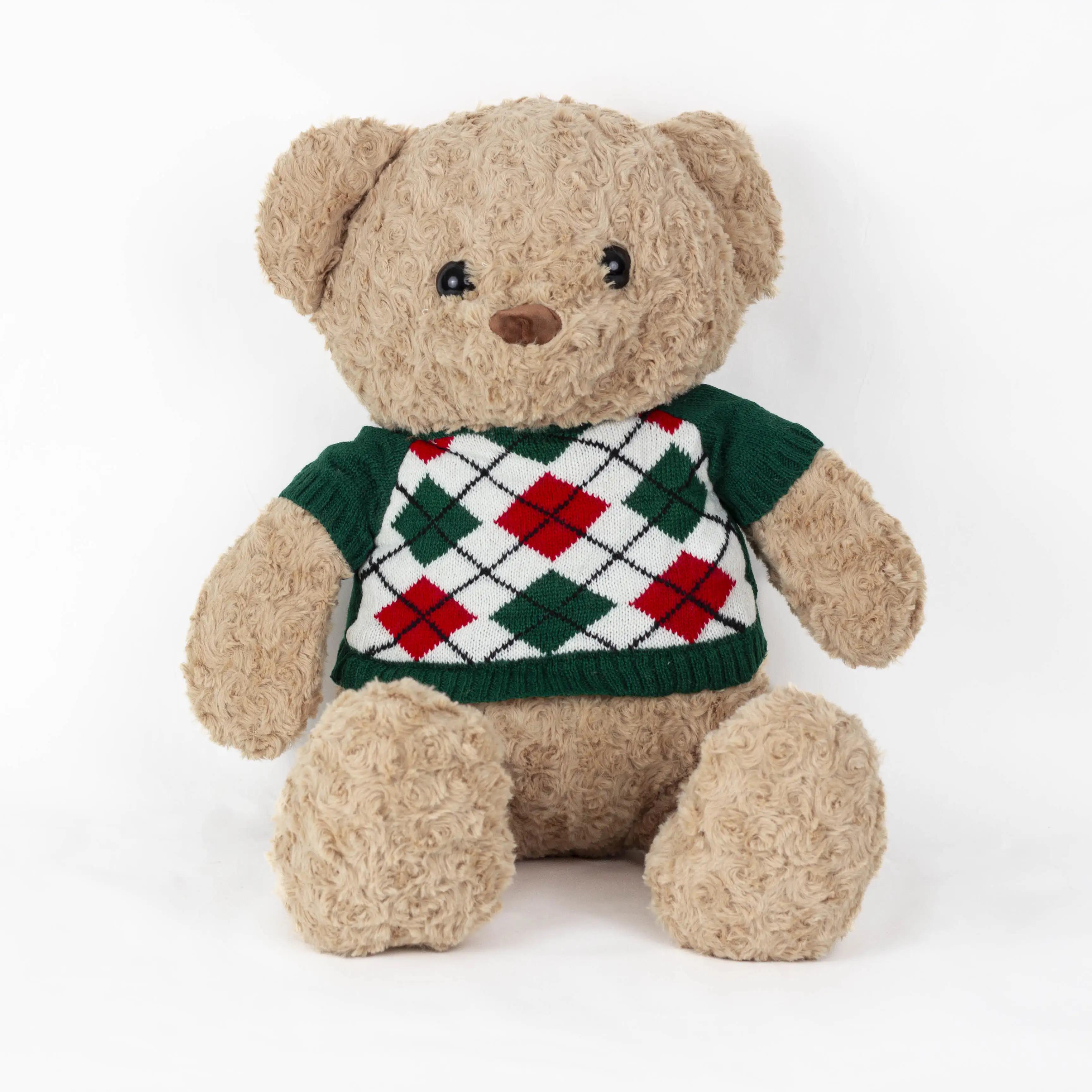Мягкая игрушка Медвежонок в зеленом свитере с пледом — Comfort Bear Set