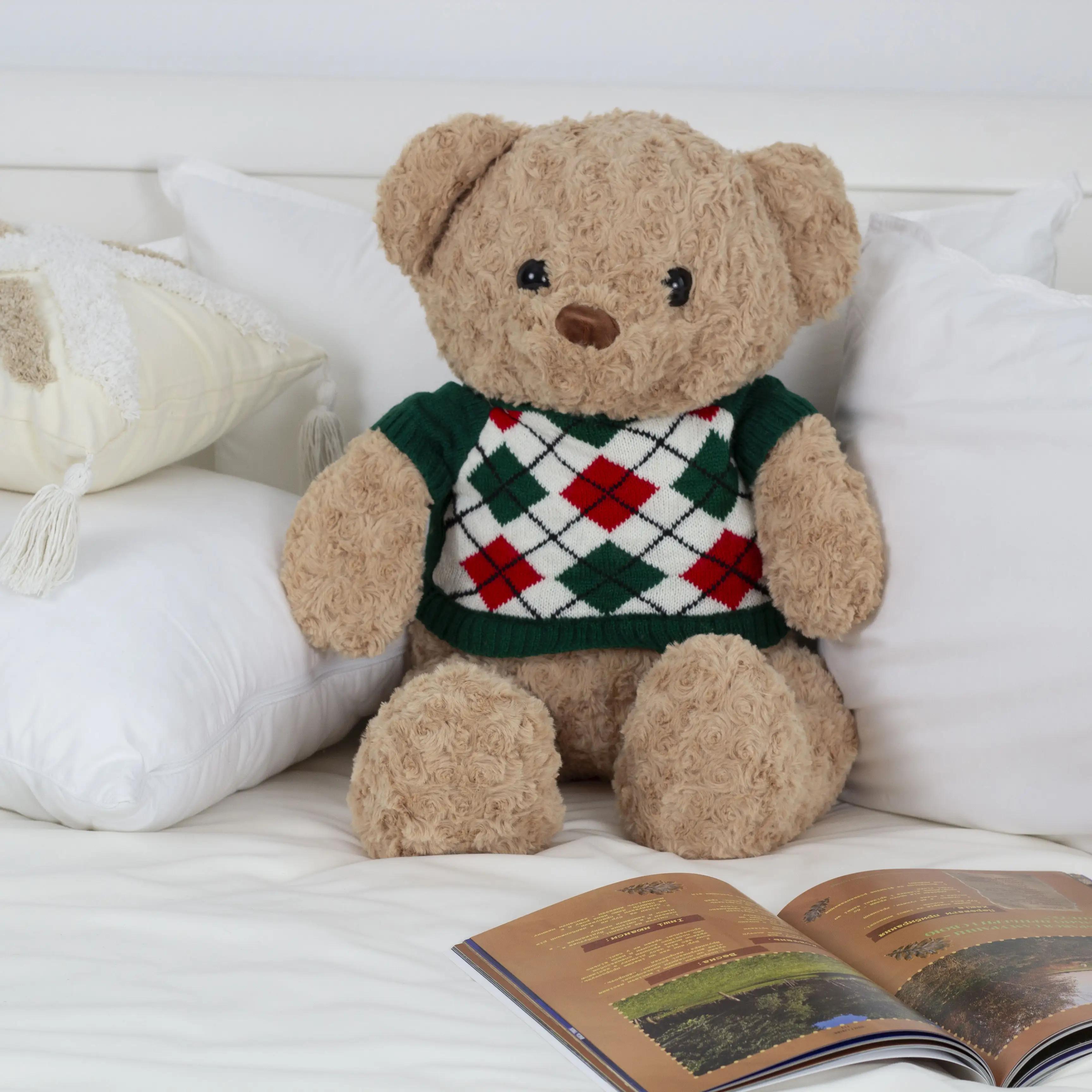 Мягкая игрушка Медвежонок в зеленом свитере с пледом — Comfort Bear Set - Фото 2
