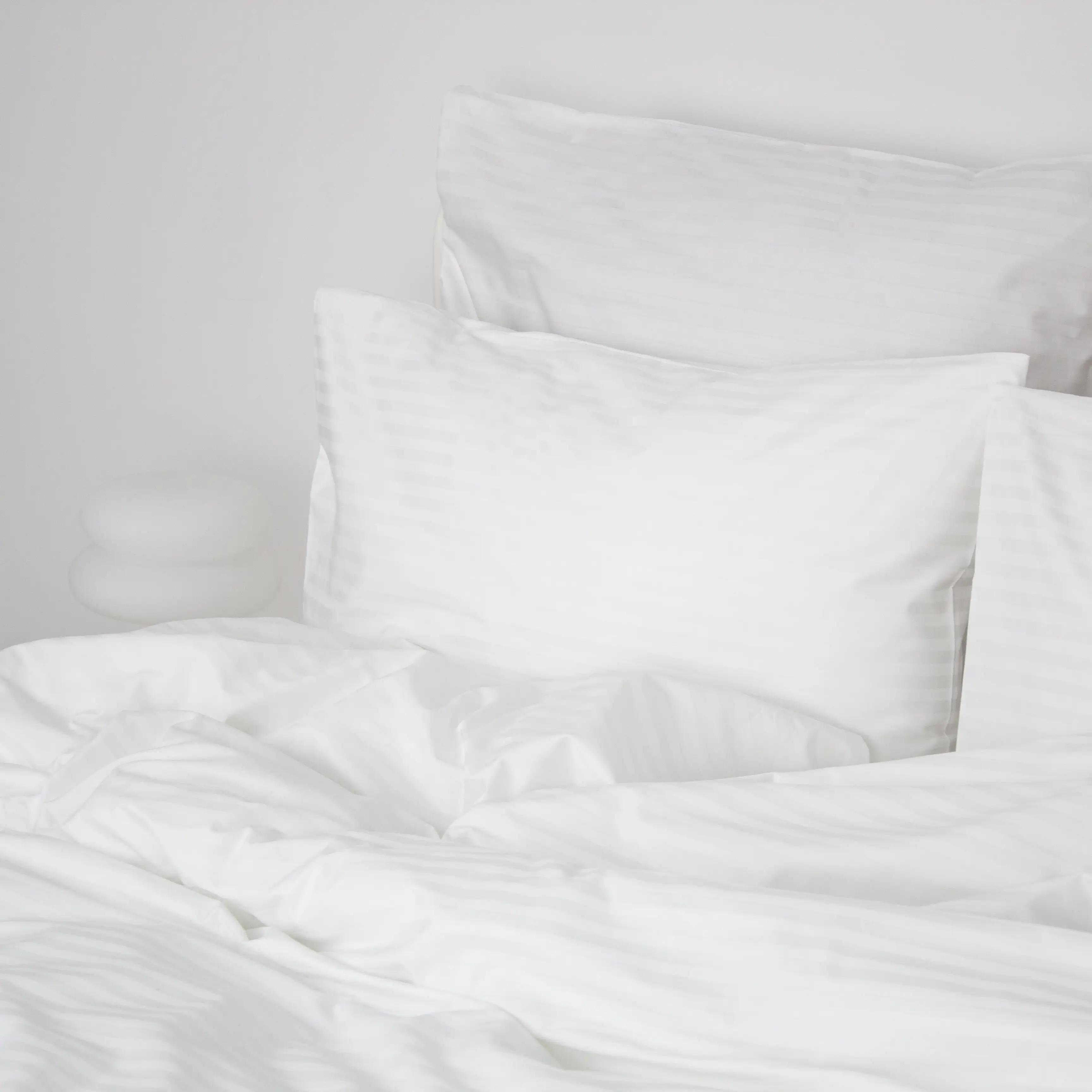 Комплект постельного белья ТЕП «СТРАЙП САТИН PREMIUM» Optical White, евро - Фото 5