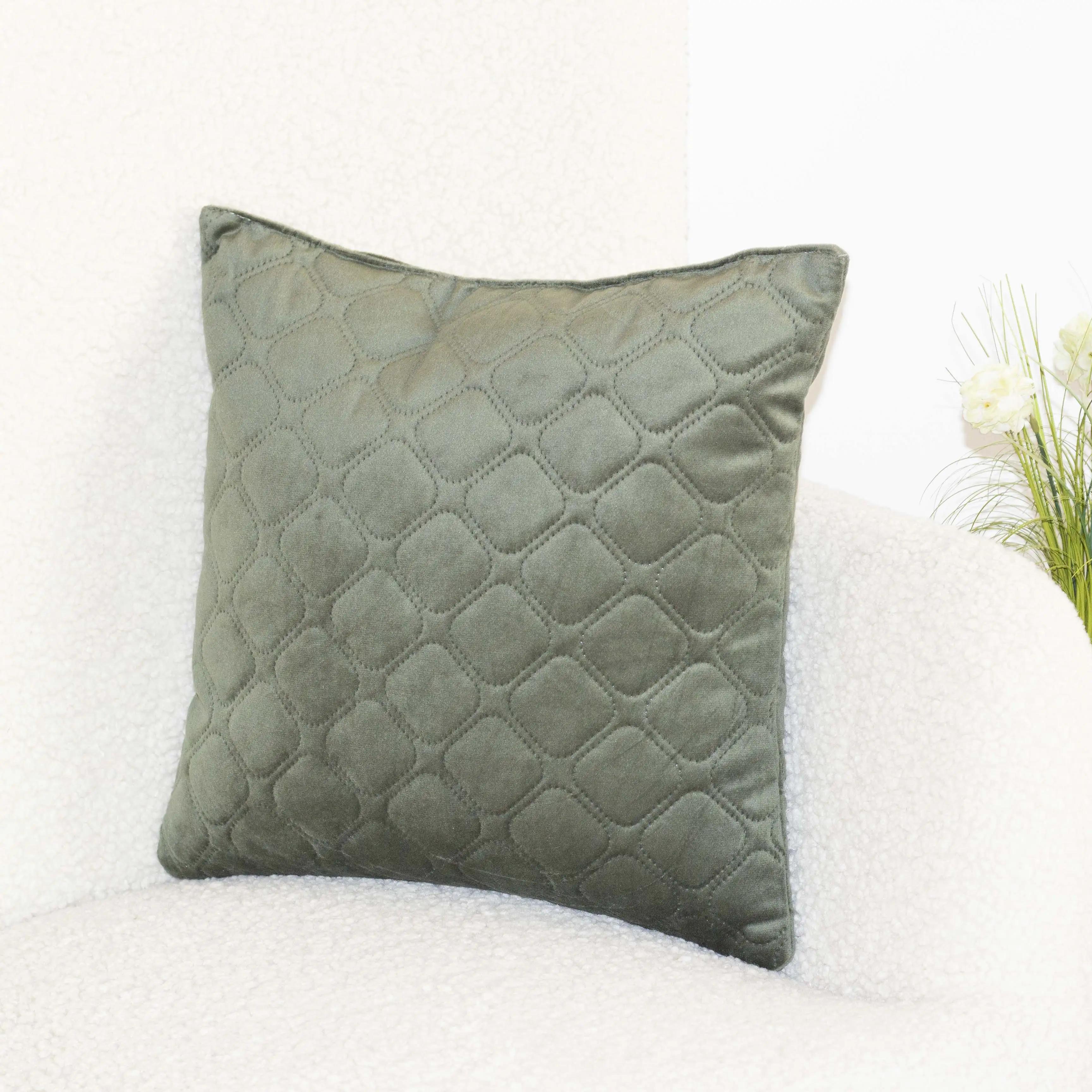 Подушка декоративная "VELURE" Dark Green, 50x70 - Фото 2